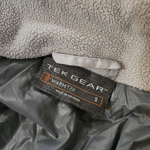 Tek Gear Warmtek Women's Silver Puffer Jacket - Picture 5 of 5